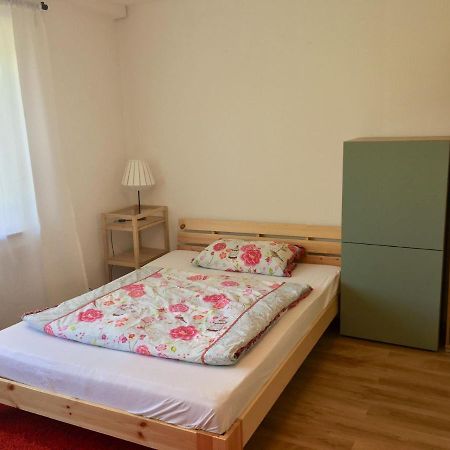 Mayen, Im Mohren, Privatzimmer Nr2, Waldrand, Nahe Nurburgring & Burg Eltz, Gemeinschaftsbad Exteriör bild