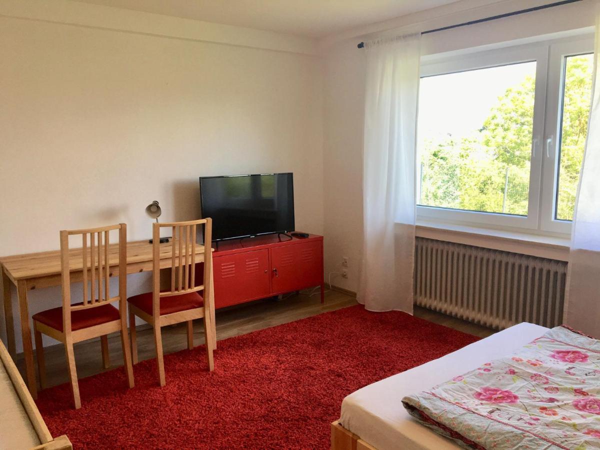 Mayen, Im Mohren, Privatzimmer Nr2, Waldrand, Nahe Nurburgring & Burg Eltz, Gemeinschaftsbad Exteriör bild