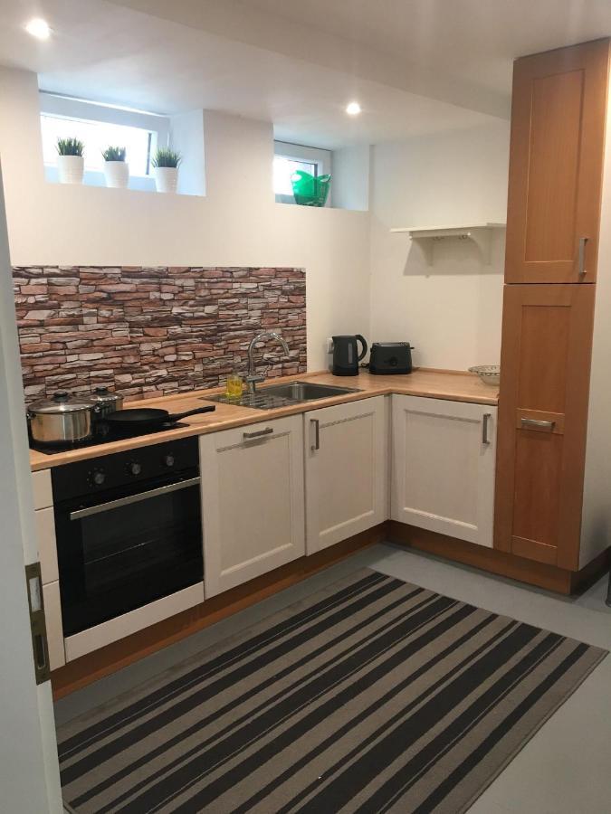 Mayen, Im Mohren, Privatzimmer Nr2, Waldrand, Nahe Nurburgring & Burg Eltz, Gemeinschaftsbad Exteriör bild